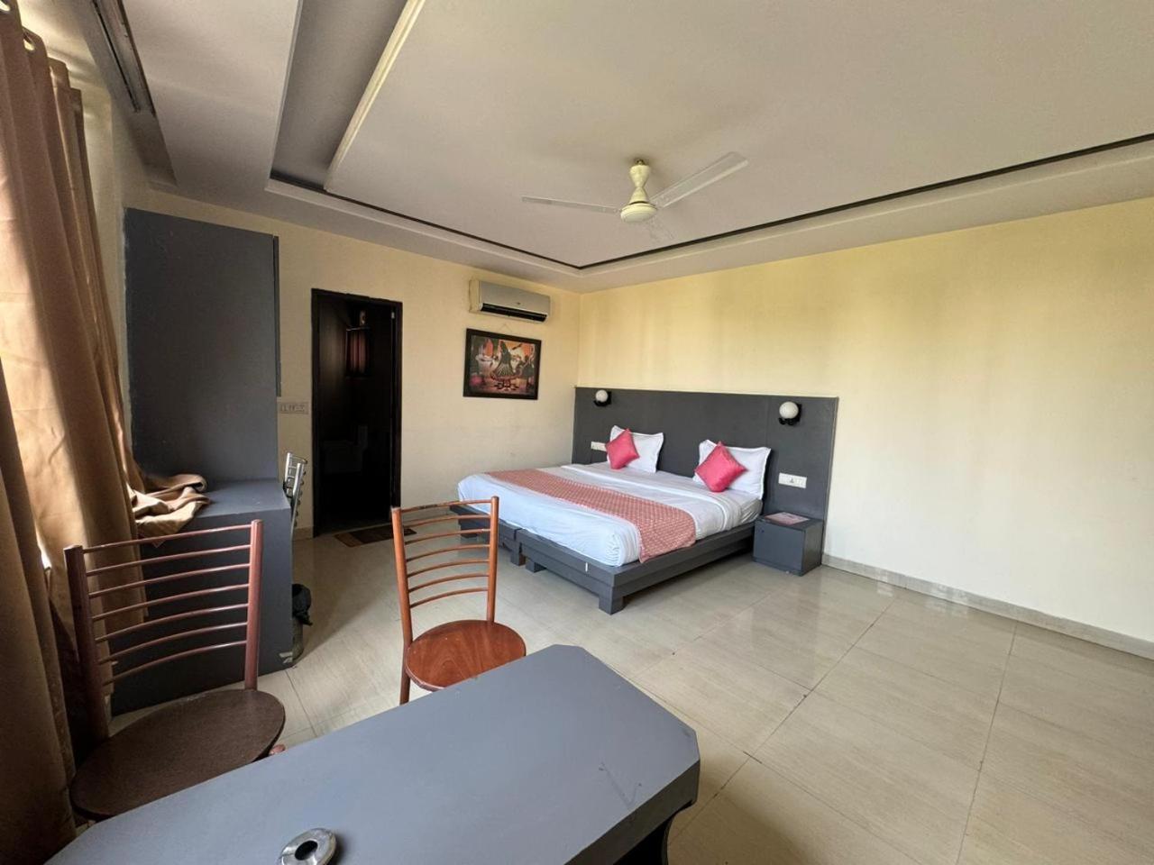 Apartment Im Perial - Nehru Enclave *